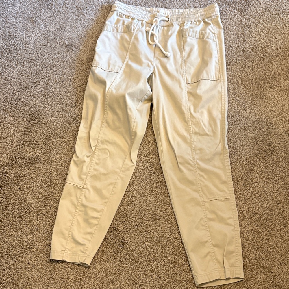 Lou & Grey Cream Jogger Pants